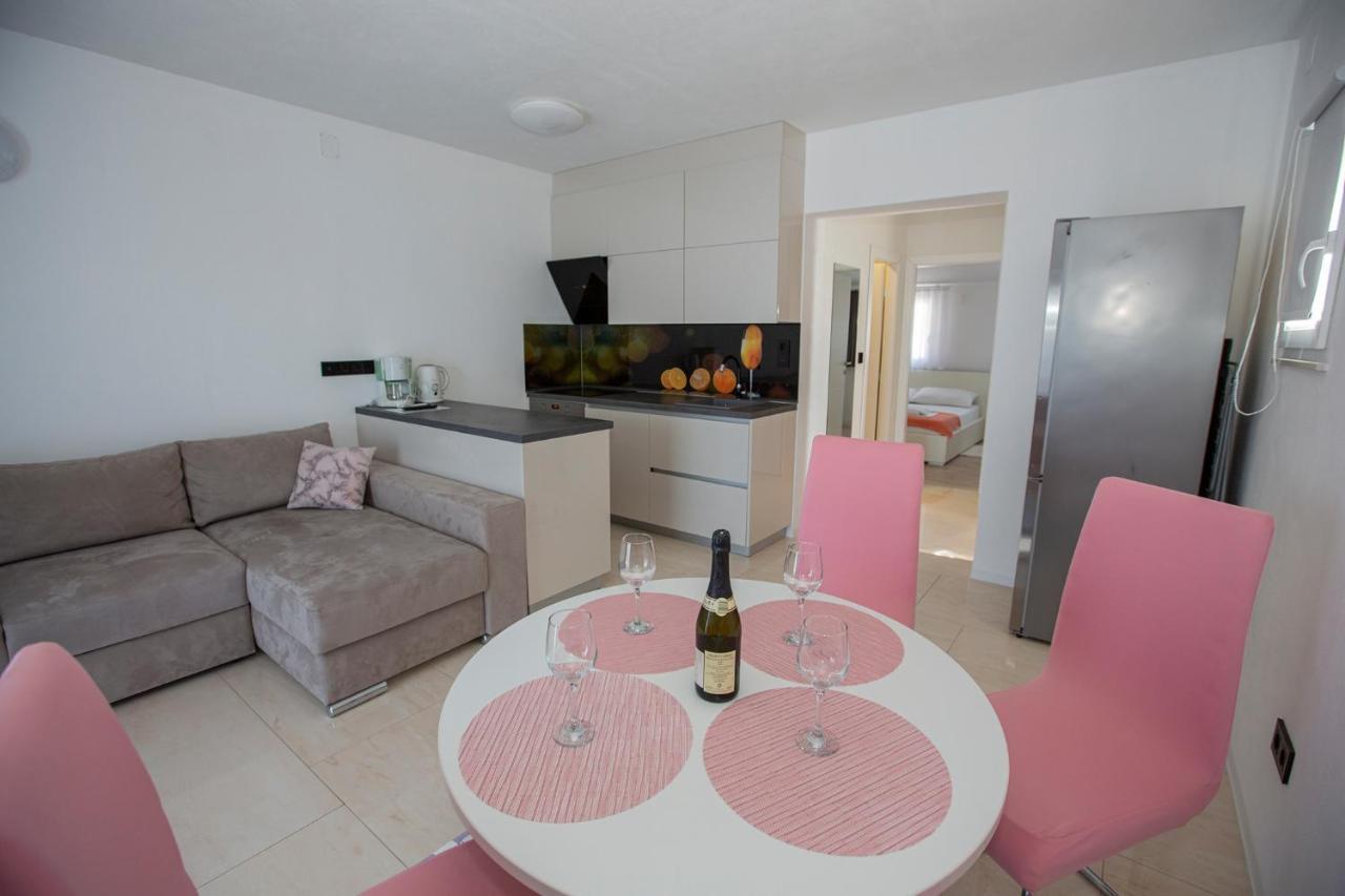 Mayana Apartment Cesarica Exterior photo