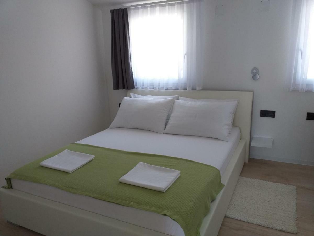 Mayana Apartment Cesarica Room photo